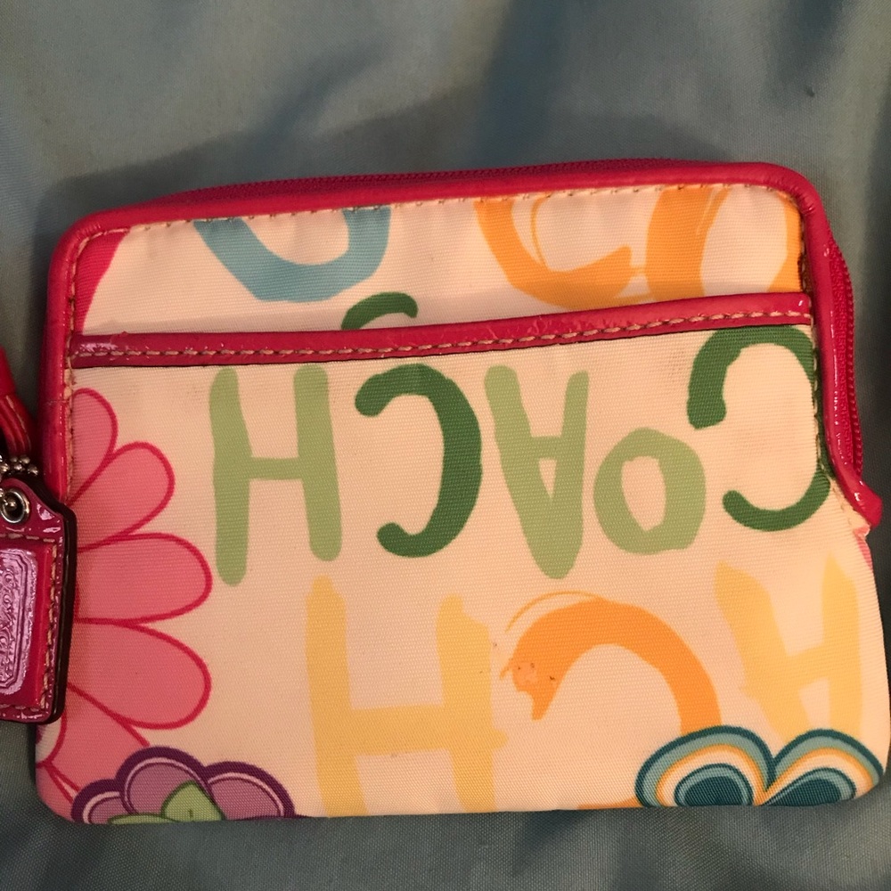 ❌SOLD❌Cute Coach Wristlet/Wallet and cardholder🌼 - Picture 2 of 3